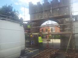 castlepark gate - 10915.jpg